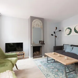 Apartment 2 Bdr Penthouse In Grcia, Barcelona